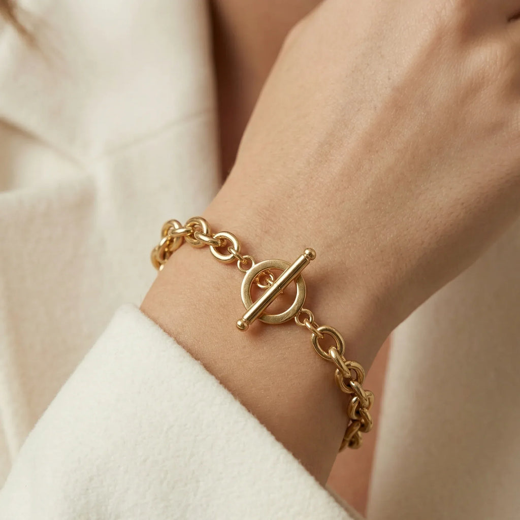 Caroline Toggle Bar Bracelet 8MM | Waterproof 18k Gold