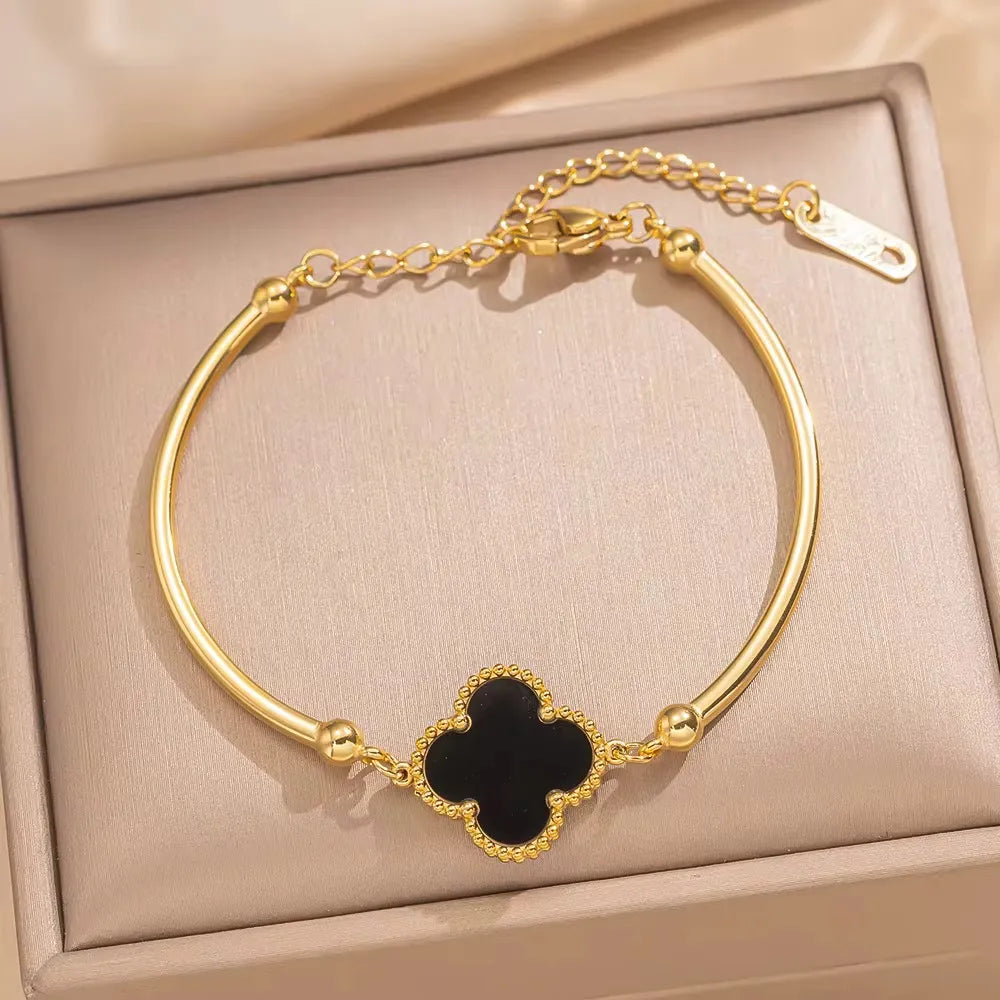 Dakota Black Four-Leaf Clover Bracelet | Waterproof 18k Gold