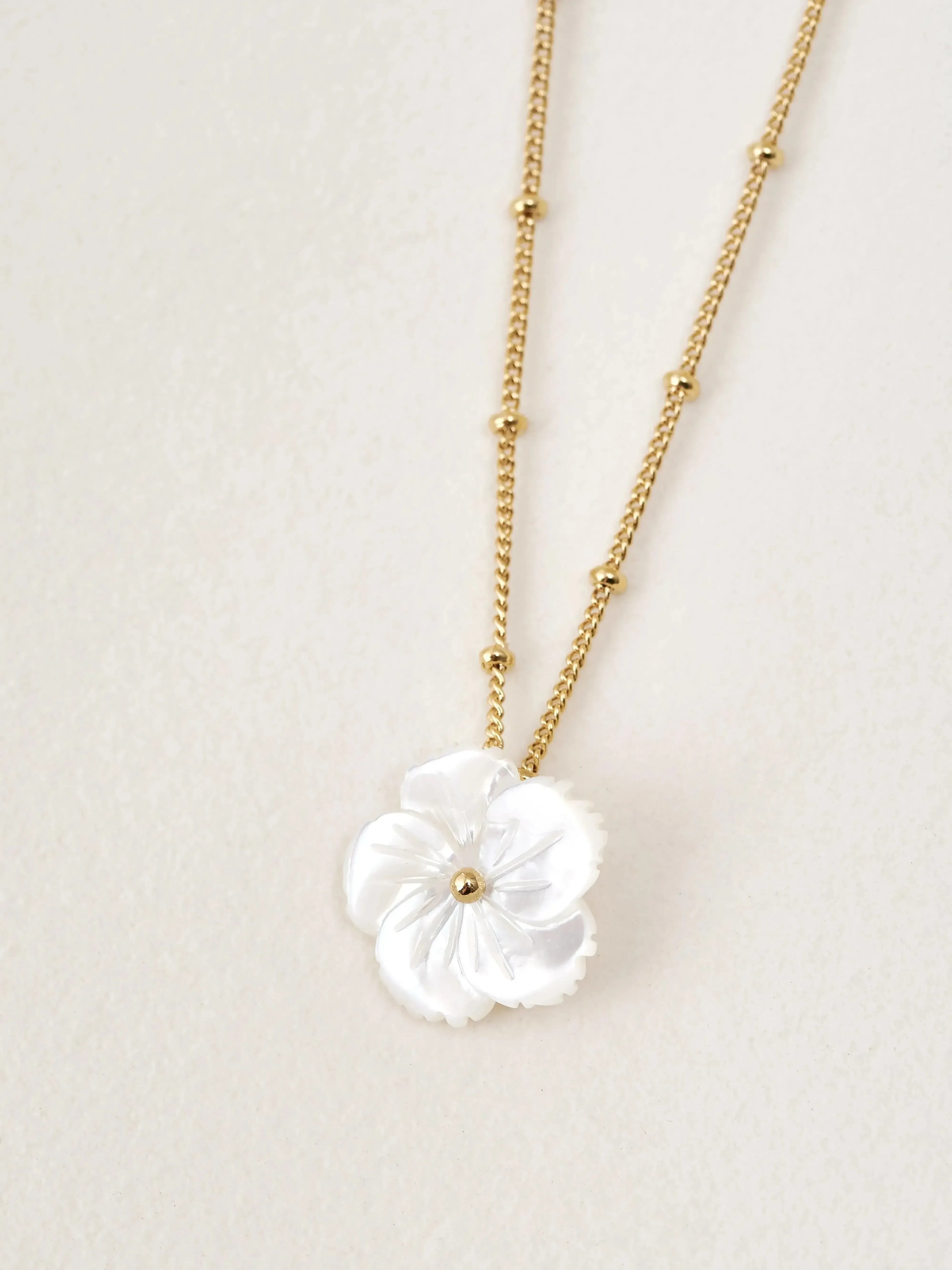 Nona Pearl Flower Necklace | Waterproof 18k Gold