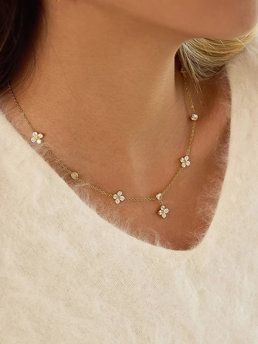 Evora Clover Charm Station Necklace | Waterproof 18k Gold
