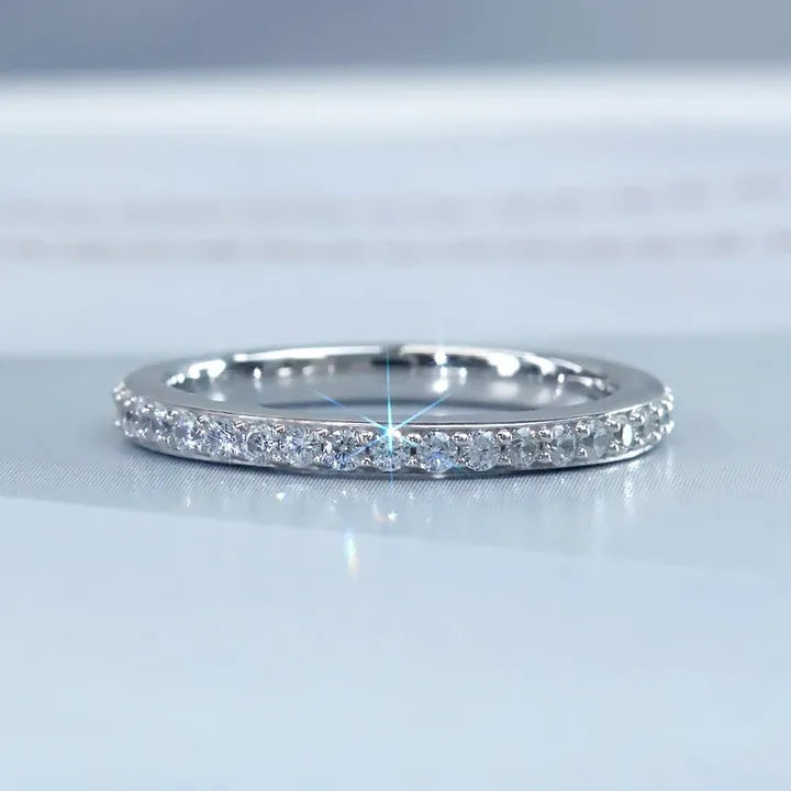 Riana Channel Pavé 2MM Band Ring | Waterproof Silver