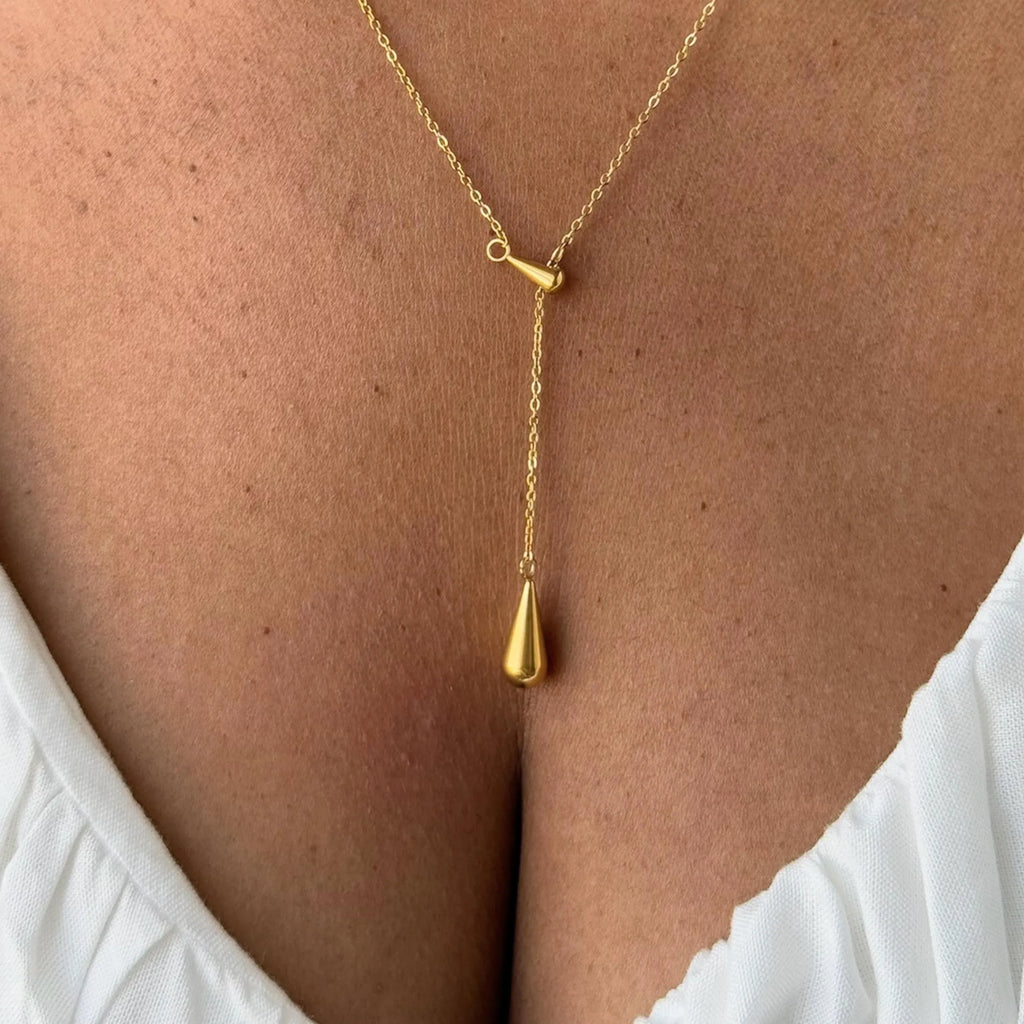 Bria Lariat Teardrop Necklace | Waterproof 18k Gold