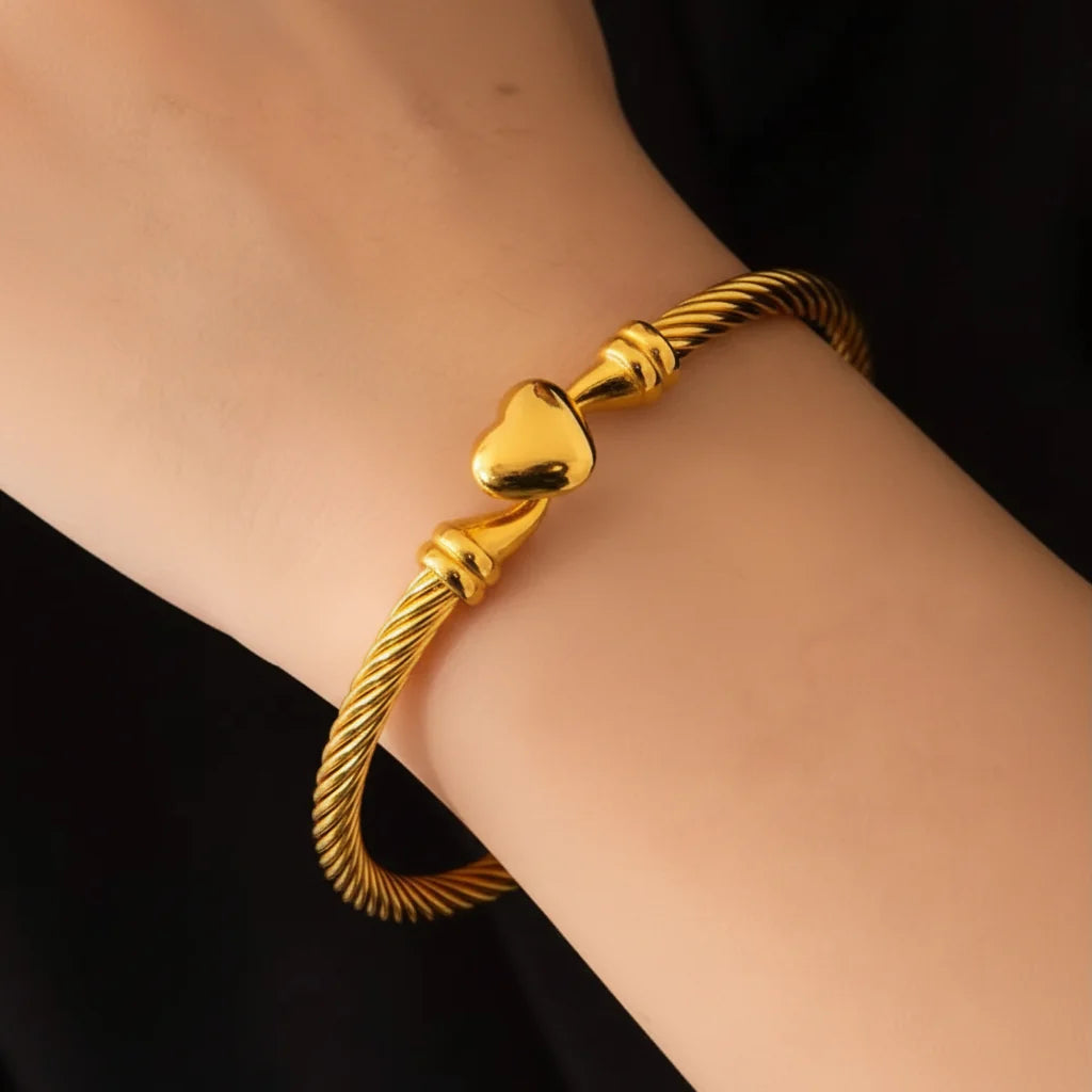 Cypri Heart Hook-Clasp Bangle Bracelet | Waterproof 18k Gold