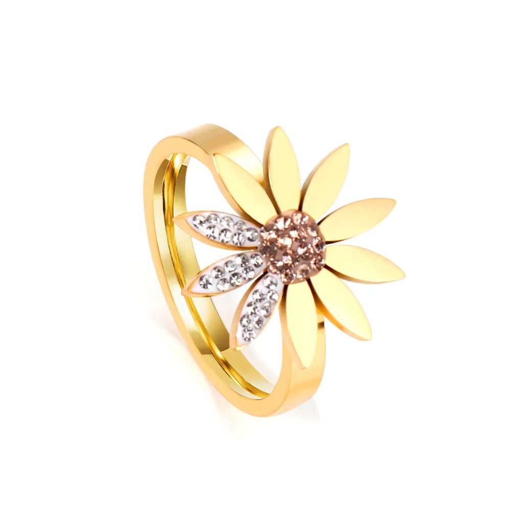Lexi Jewelled Daisy Ring | Waterproof 18K Gold
