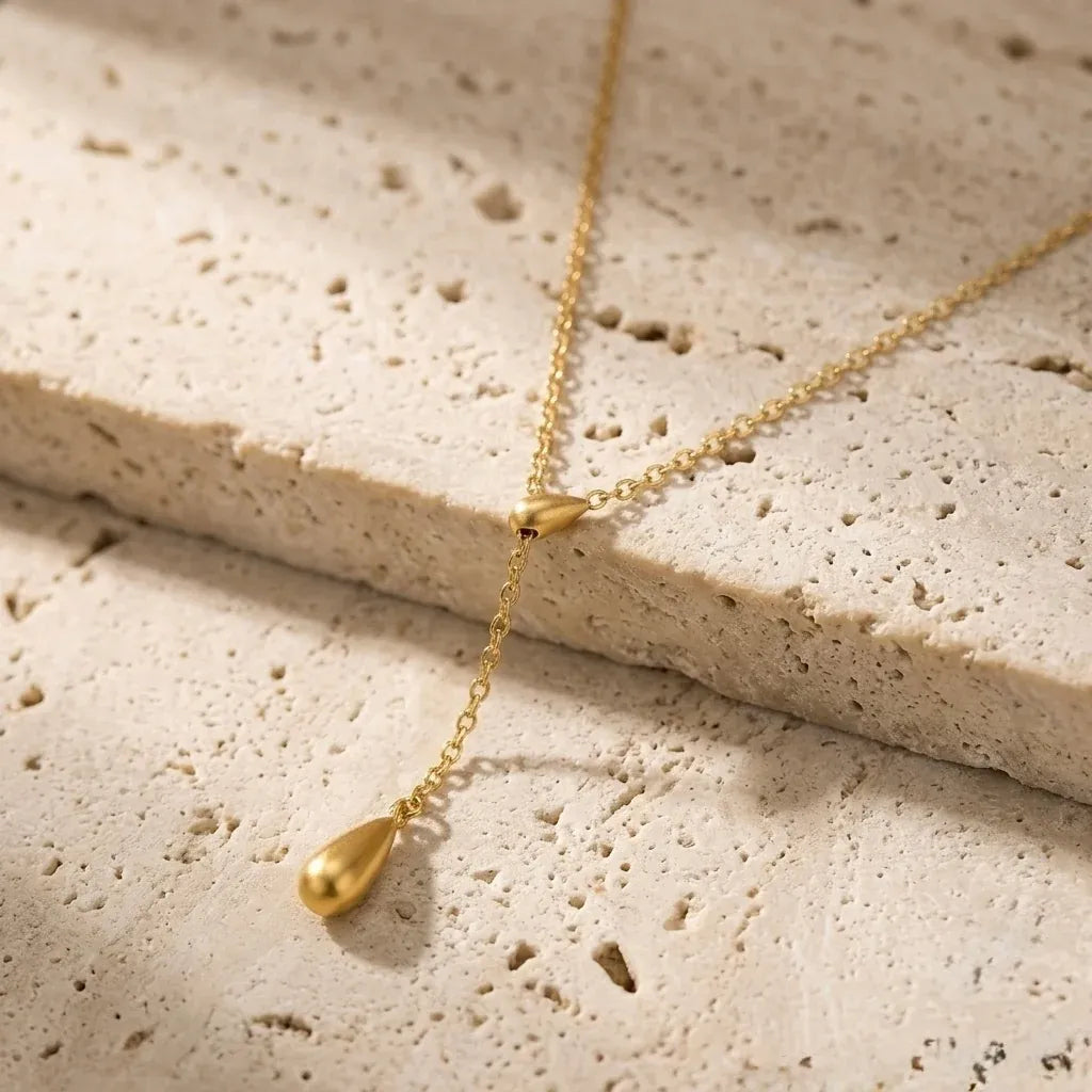 Bria Lariat Teardrop Necklace | Waterproof 18k Gold