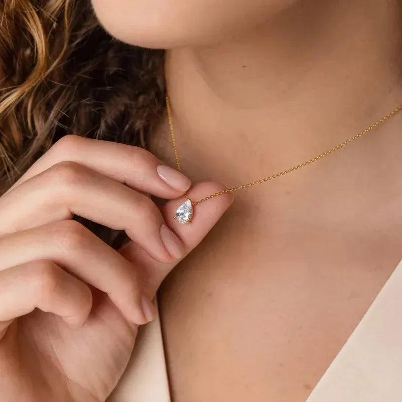 Beni Teardrp Solitaire Crystal Necklace | Waterproof 18k Gold