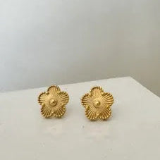 Bronte Five-Leaf Gold Clover Stud Earrings | Waterproof 18k Gold
