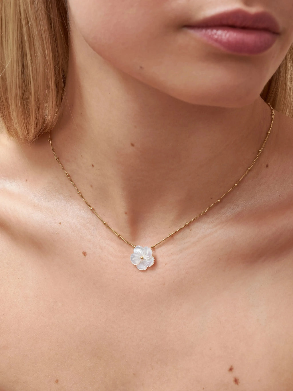 Nona Pearl Flower Necklace | Waterproof 18k Gold