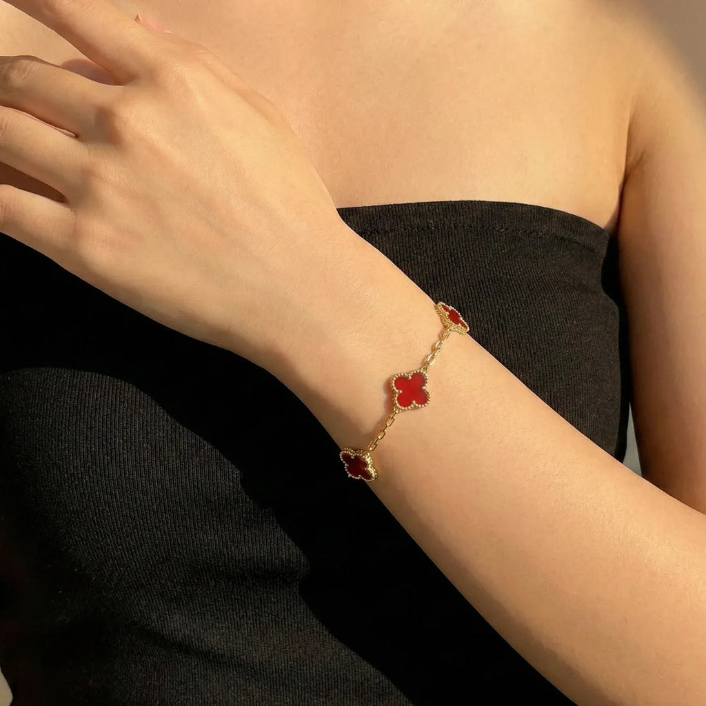 Alora Four-Leaf Red Clover Bracelet | Waterproof 18k Gold