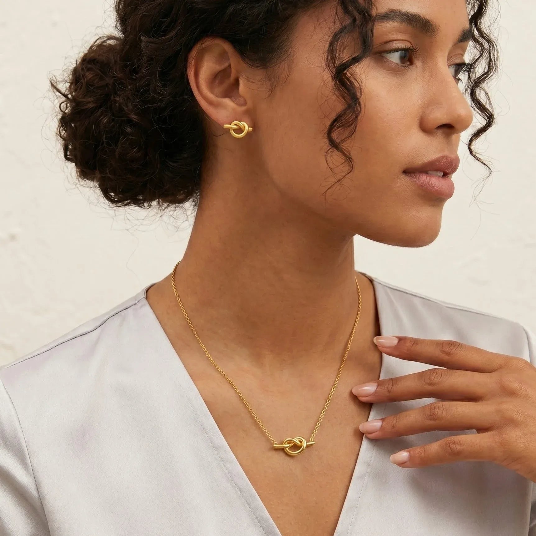 Alodie Knot Necklace | Waterproof 18k Gold