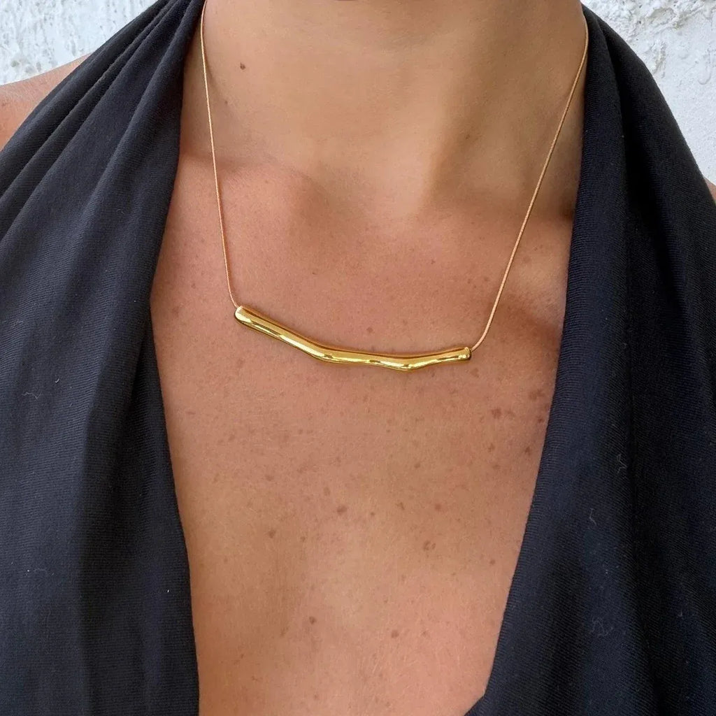 Barnaby Curved Bar Necklace | Waterproof 18k Gold