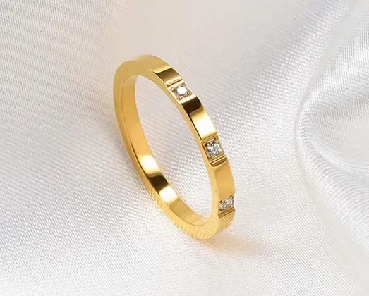 Mahi 3 Stone 2MM Band Ring | Waterproof 18k Gold