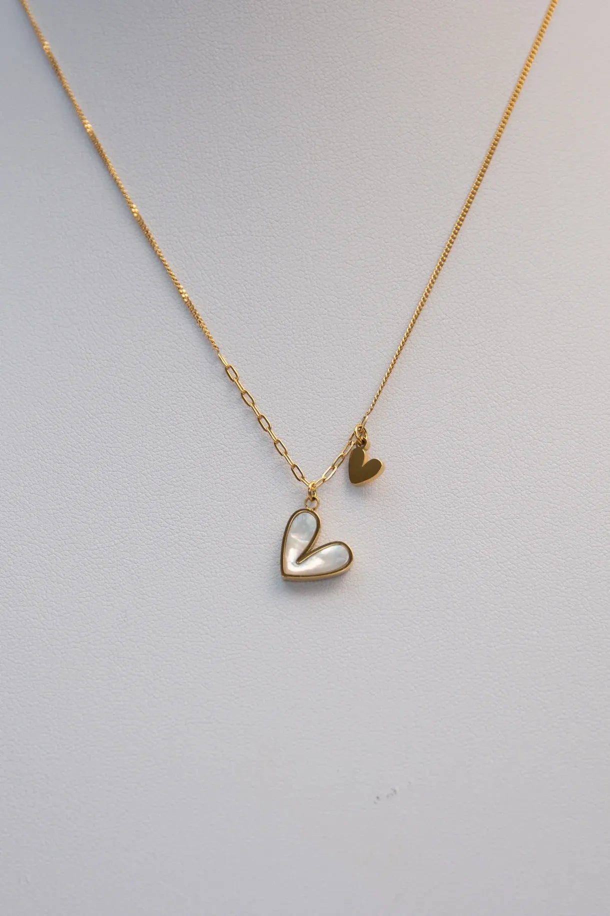 Araminta Pearl Twin Heart Necklace | Waterproof 18k Gold