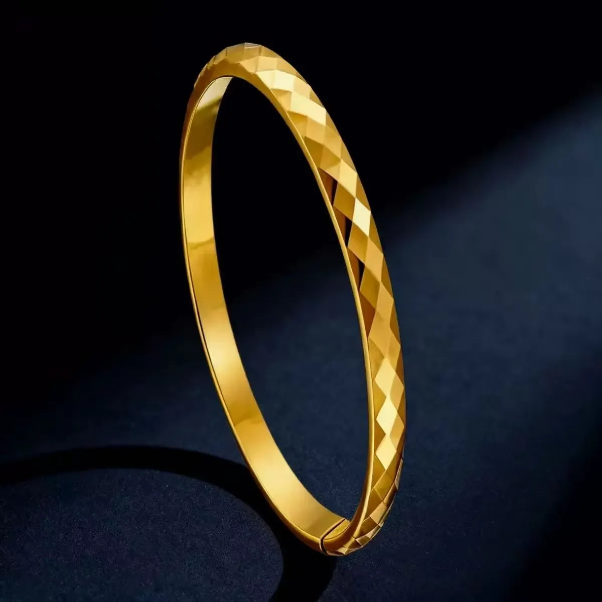 Riki Dimpled Hinged Bangle Bracelet | Waterproof 18k Gold