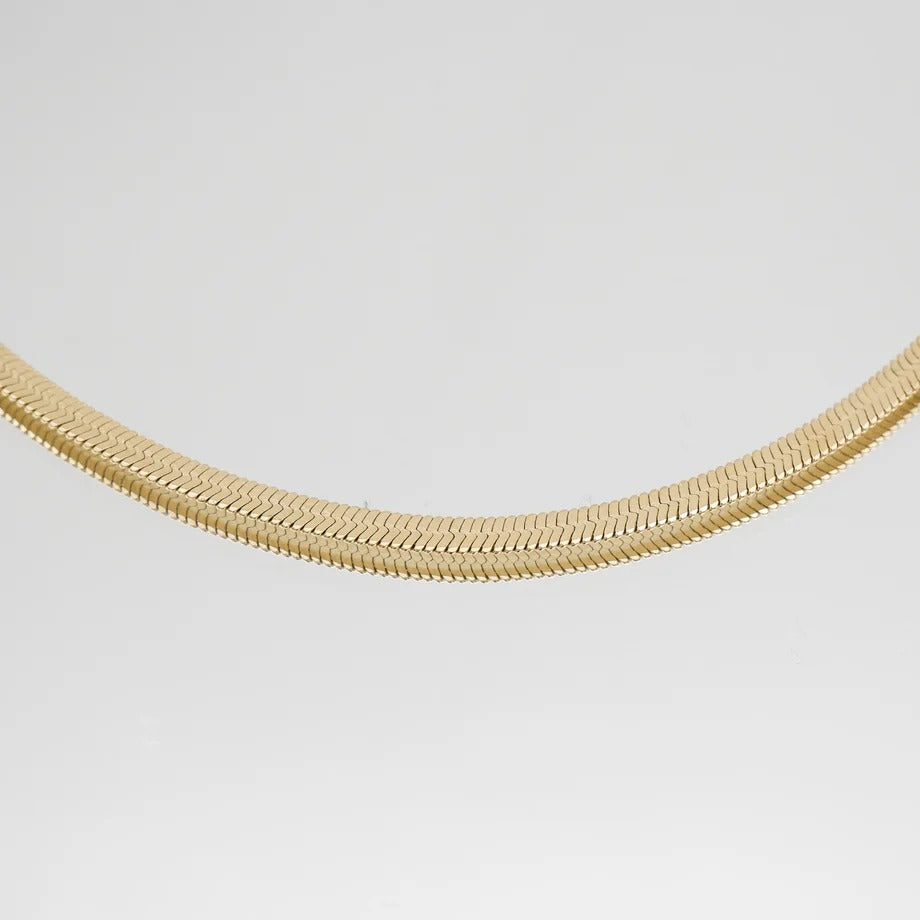 Saoirse 6mm wide Herringbone Chain Necklace 45+5cm