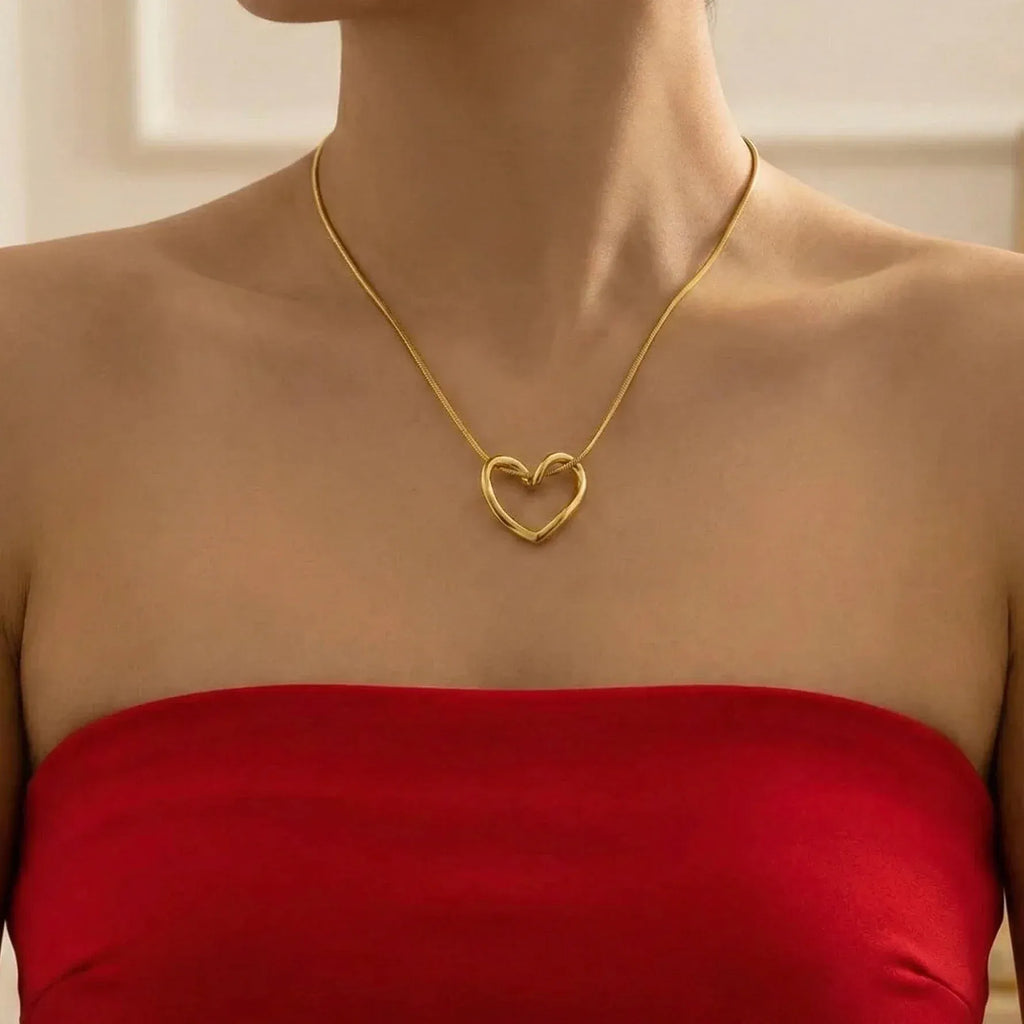 Cybele Hollow Heart Necklace | Waterproof 18k Gold