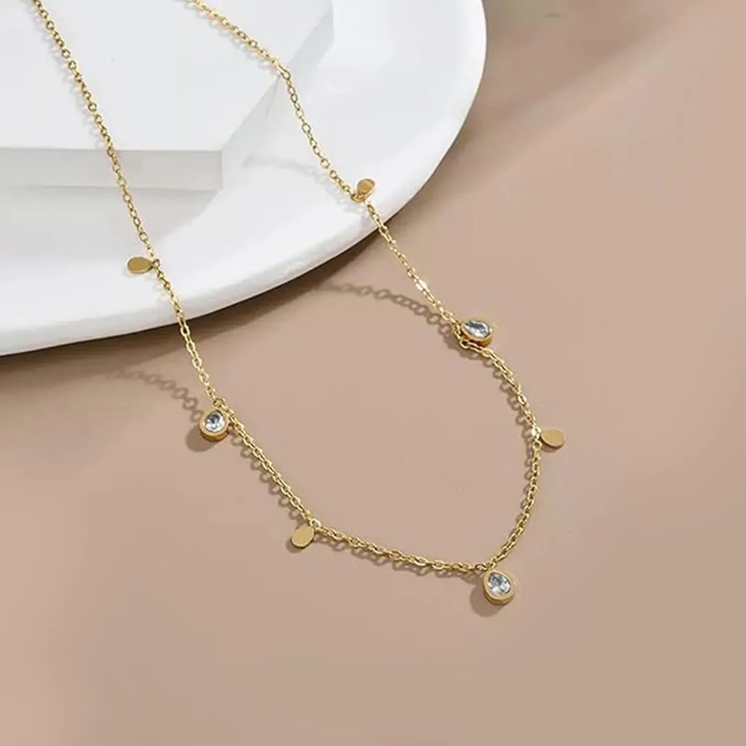Evania Pear Cut Charm Necklace | Waterproof 18k Gold