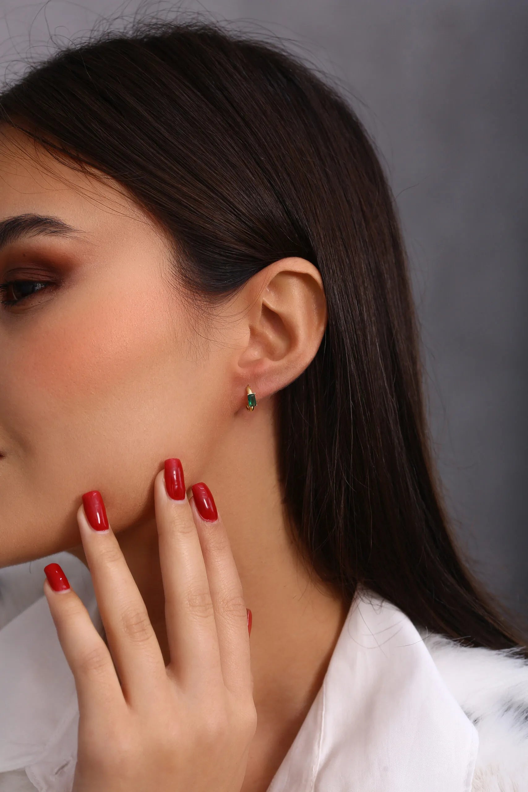 Amara Baguette Emerald Green Huggie Earrings | Waterproof 18k Gold
