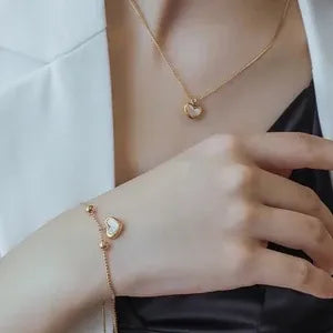 Beatrice Pearl Heart Necklace | Waterproof 18k Gold