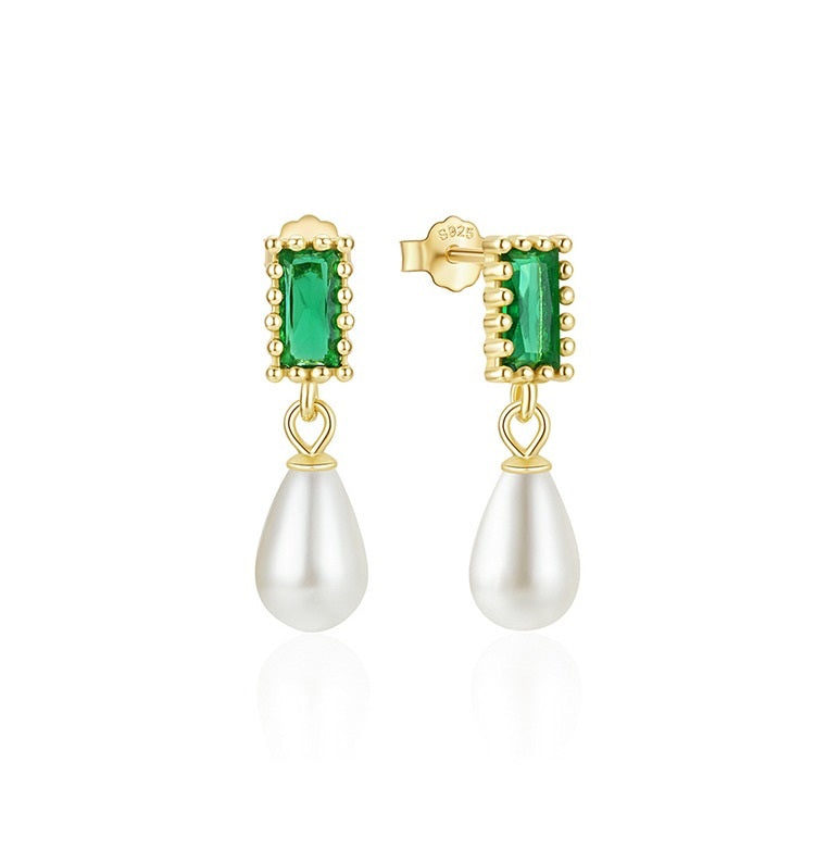 Veda Emerald Green Pearl Drops earrings